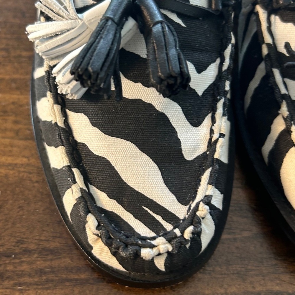 G.H. Bass Weejuns Tassel Loafers 7 Black White Zebra Animal Print Safari Preppy - Picture 4 of 10